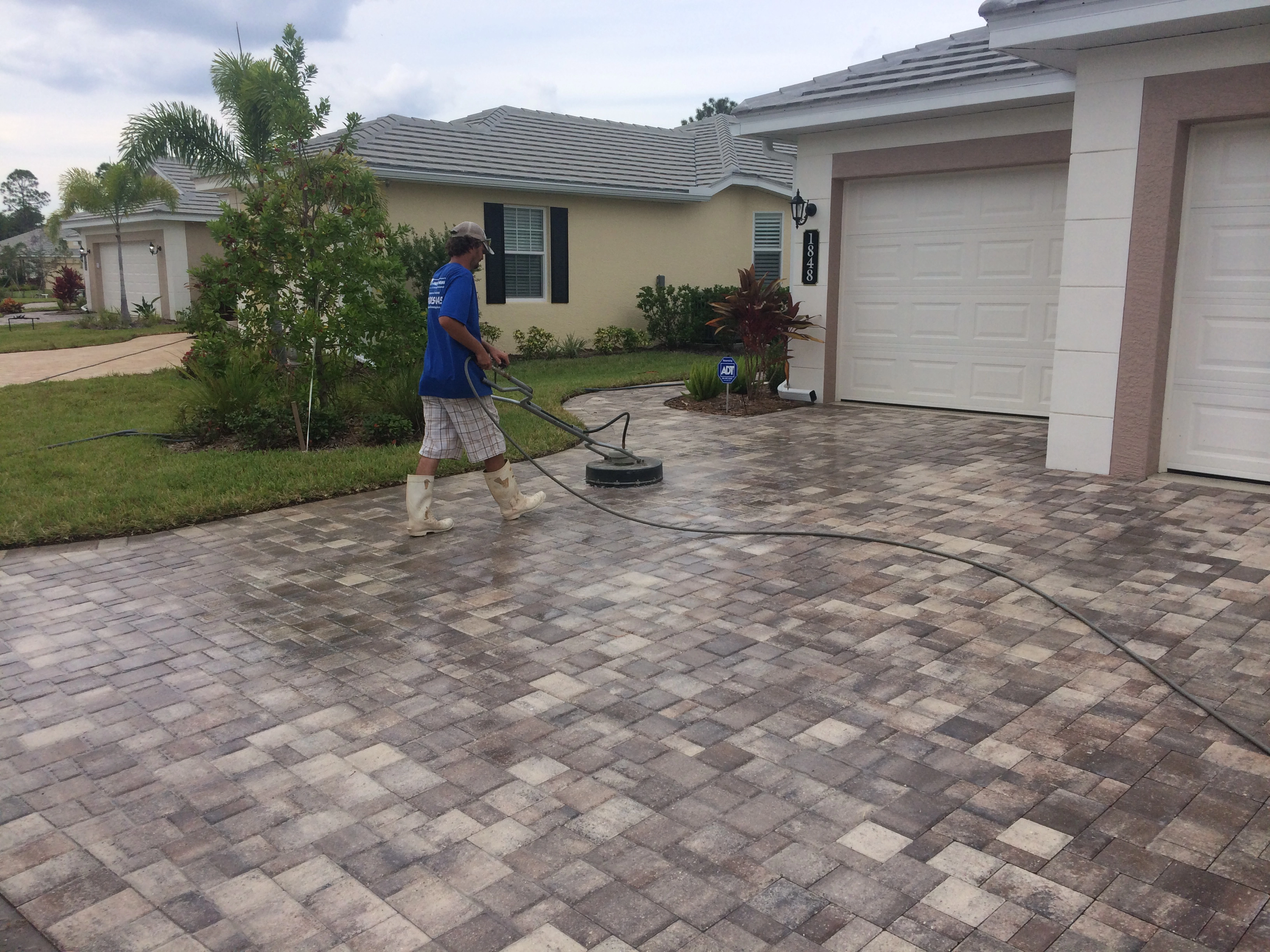 pavercleaning.webp
